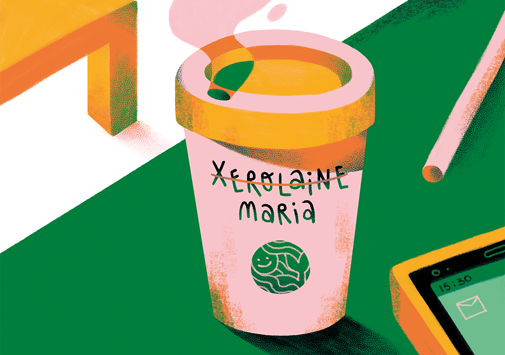 Copo de café com o nome de uma cliente fictícia onde se lê "Xerolaine" riscado, com "Maria" escrito abaixo.