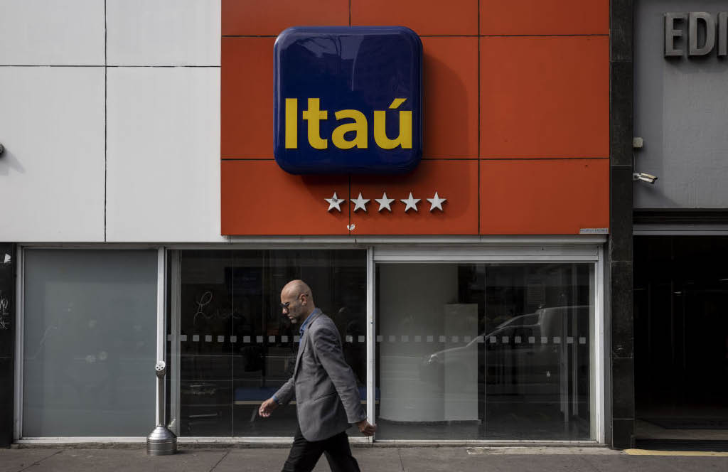 Fachada do banco Itau em São Paulo.