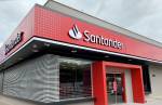 Fachada de uma agência do banco Santander